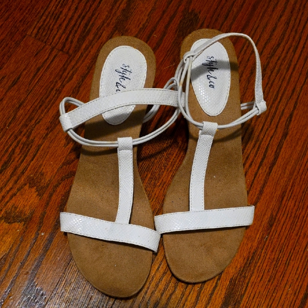 Stylish White Women's Sandals